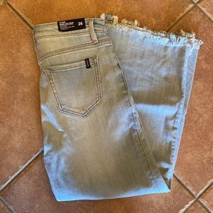 Buffalo Hi Rise Wide Leg Crop Jeans